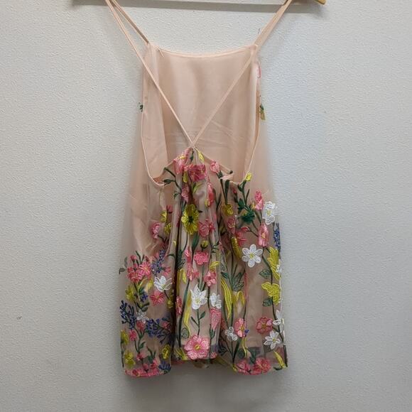 NWT NY & Co Sheer Floral Embroidered‎ tanktop size Large - Picture 4 of 5